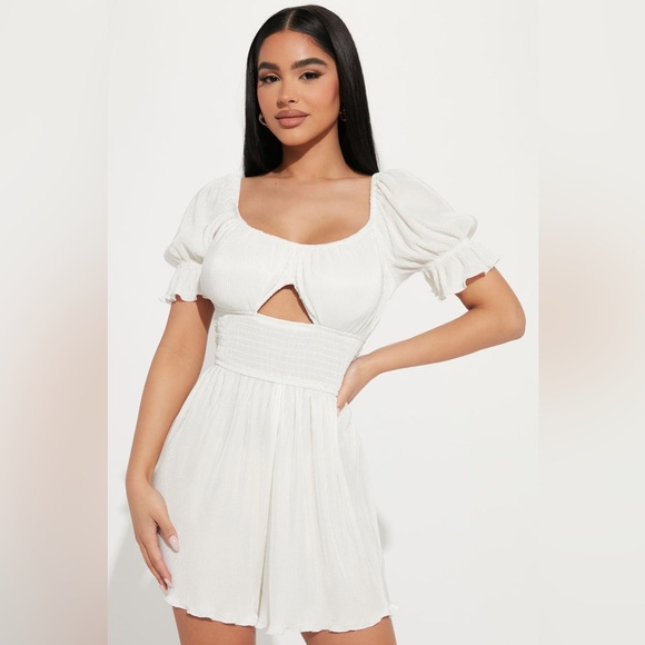 NWT Nicolette Plisse Romper - Picture 3 of 13